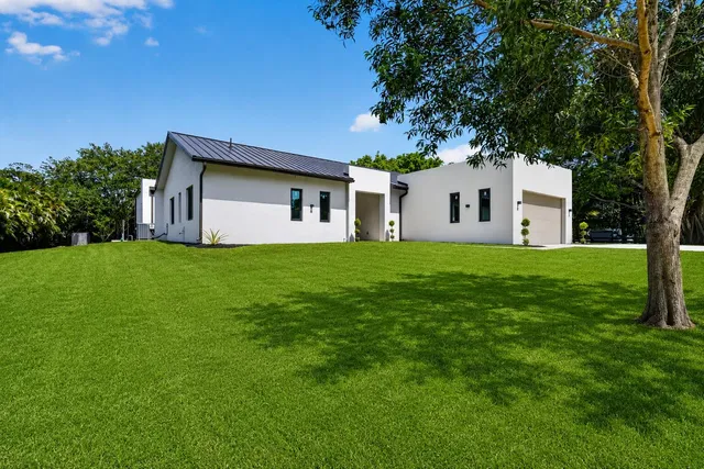 Residence photo 4