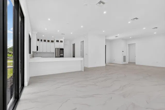 Residence photo 10