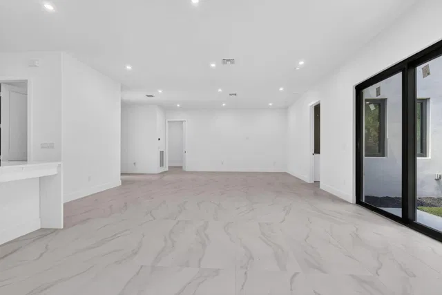 Residence photo 11