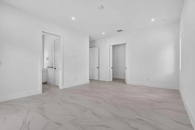 Residence photo 34