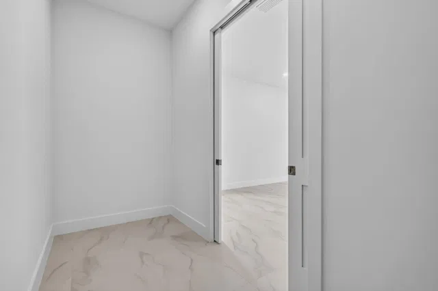 Residence photo 35