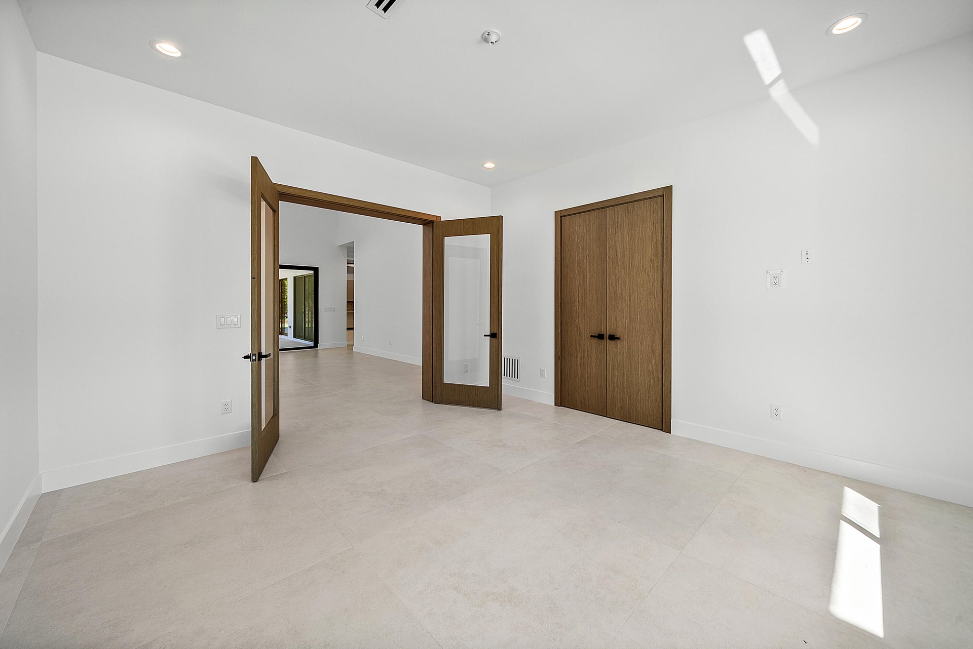 Paddock Park 1 Residence photo 15