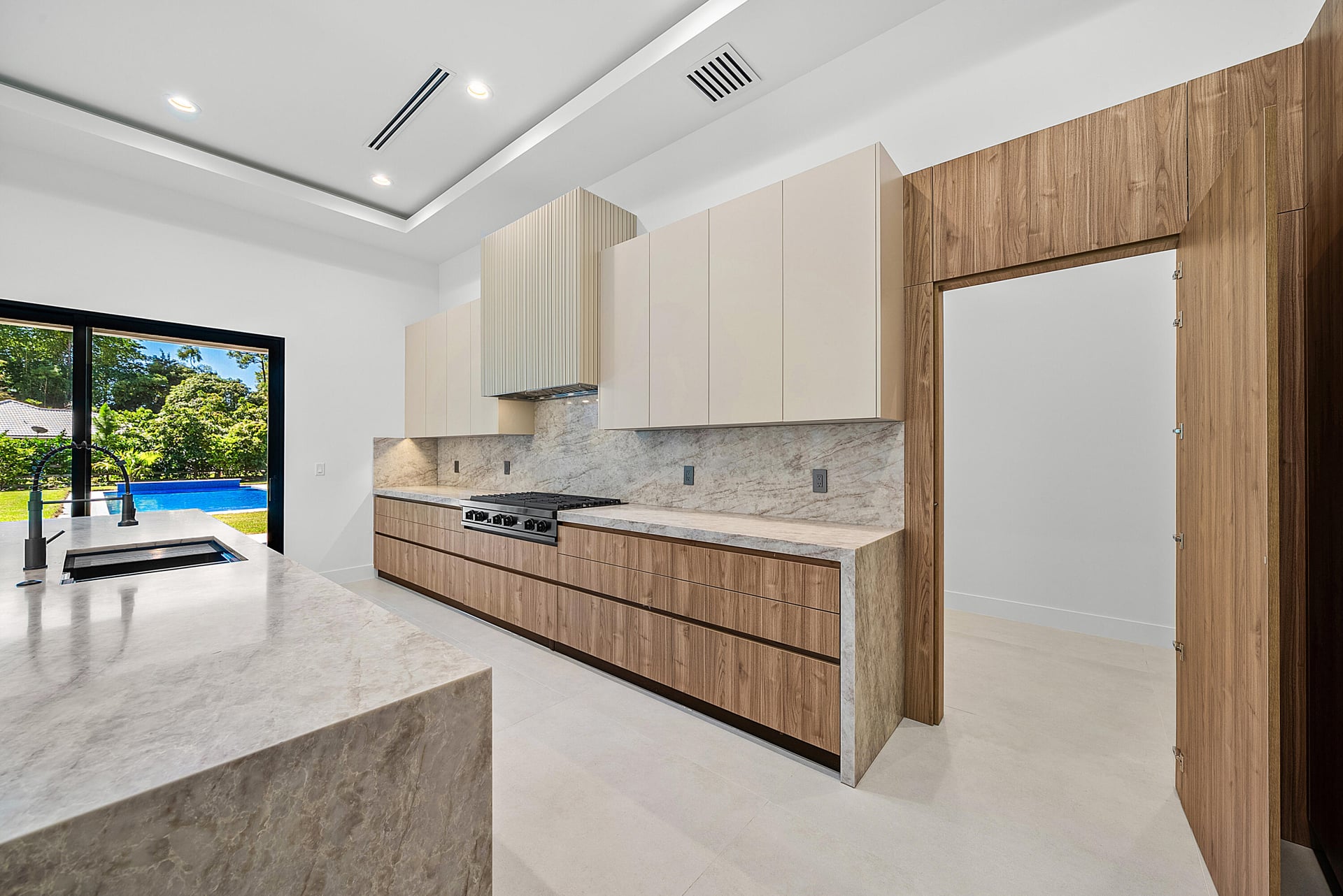Paddock Park 1 Residence photo 21