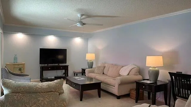 Residence photo 6