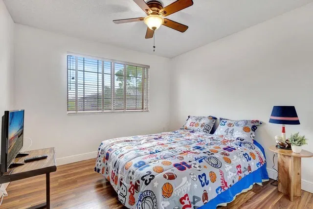 Unit 1407 photo 20