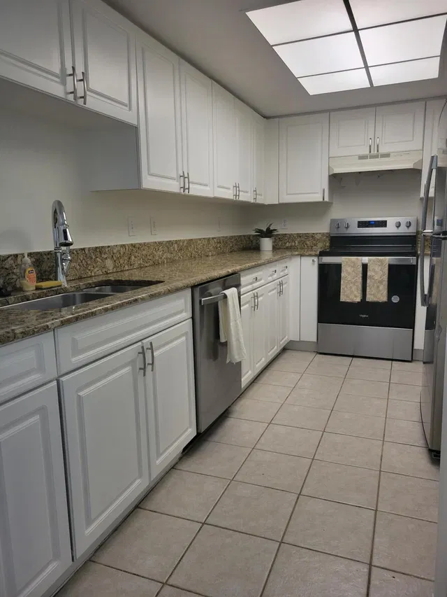 Unit 1407 photo 32