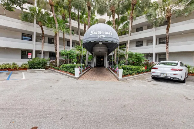  Unit 5050 photo 30