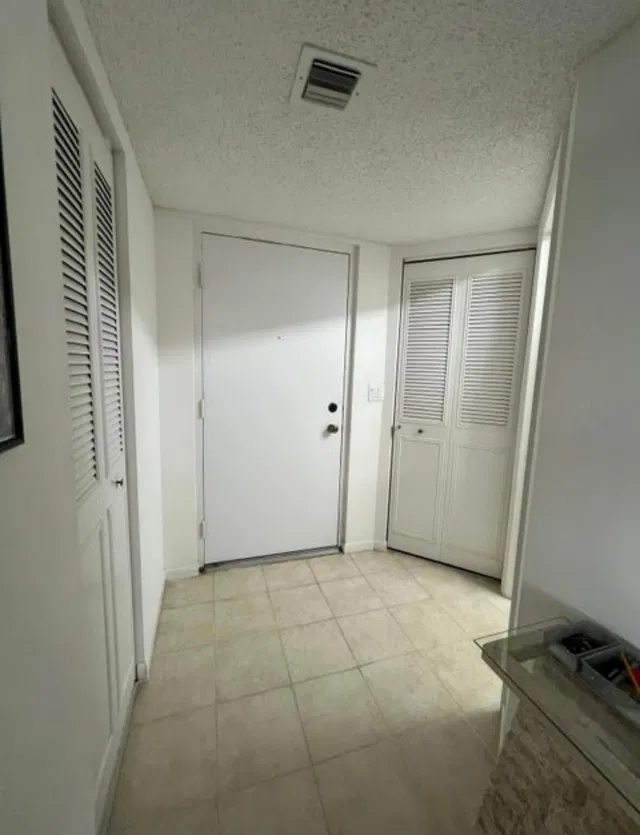 Unit 7305 photo 5