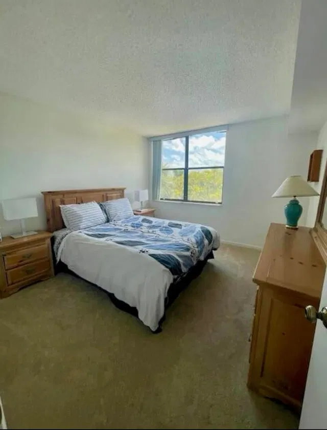 Unit 7305 photo 10