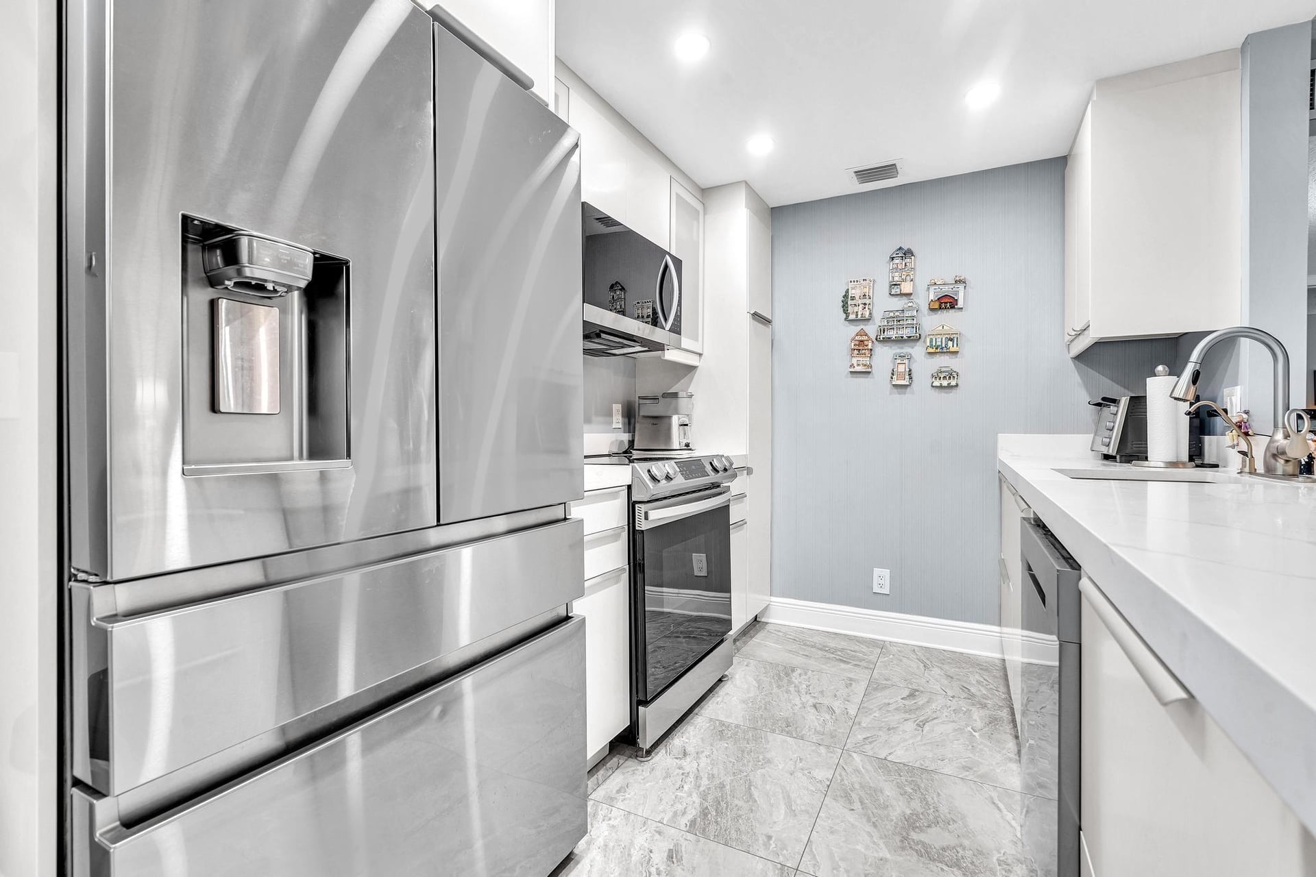Unit 625 photo 6