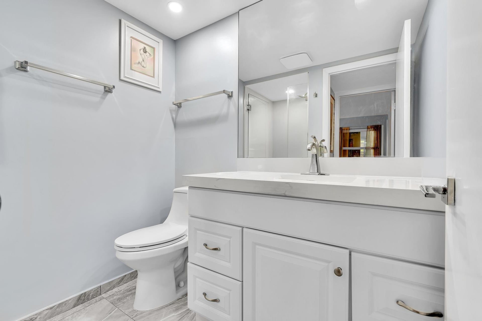 Unit 625 photo 17
