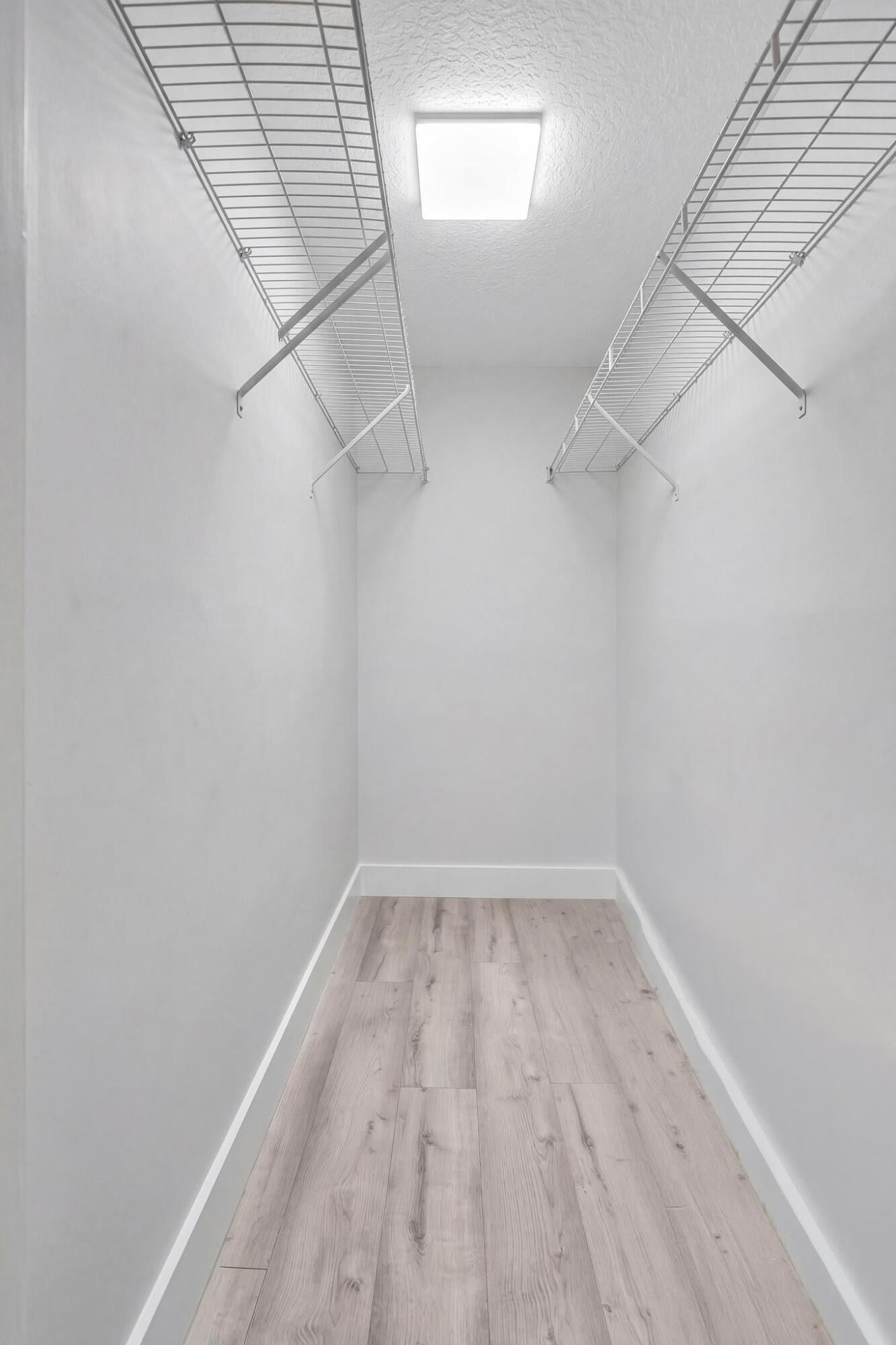 Unit 625 photo 20
