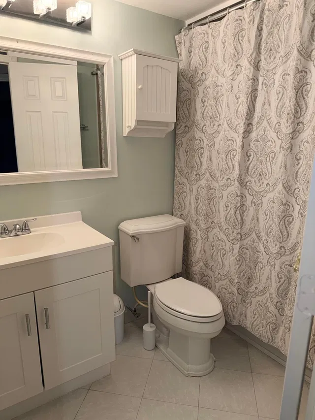  Unit 104 photo 8