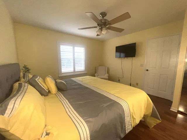 Unit C photo 7