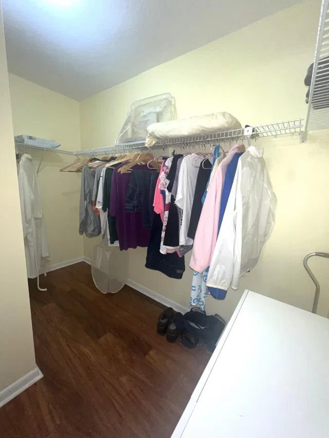 Unit C photo 9