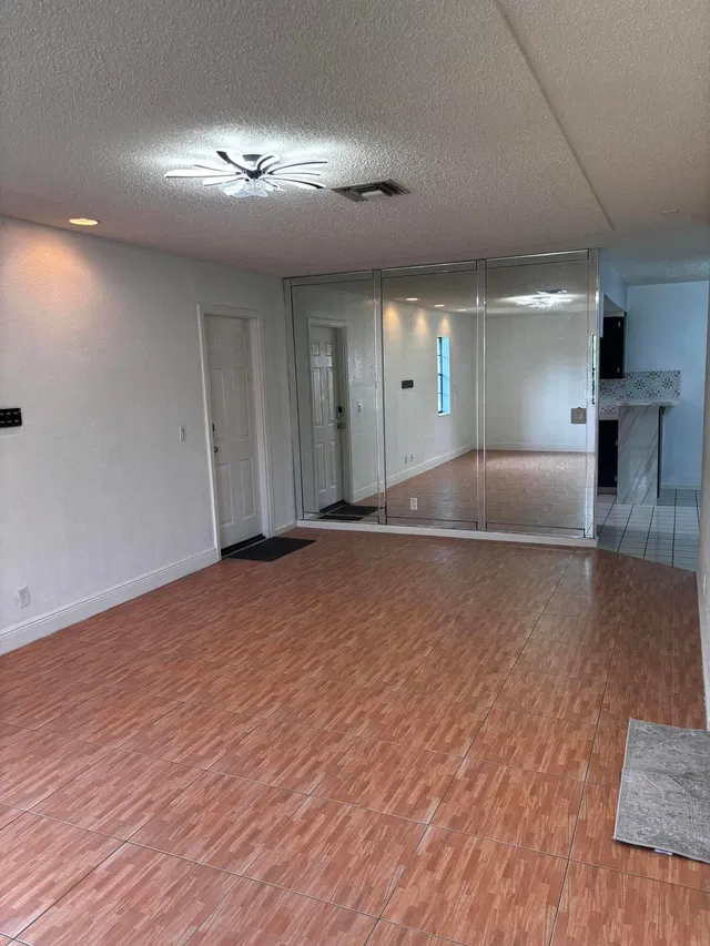  Residence photo 7