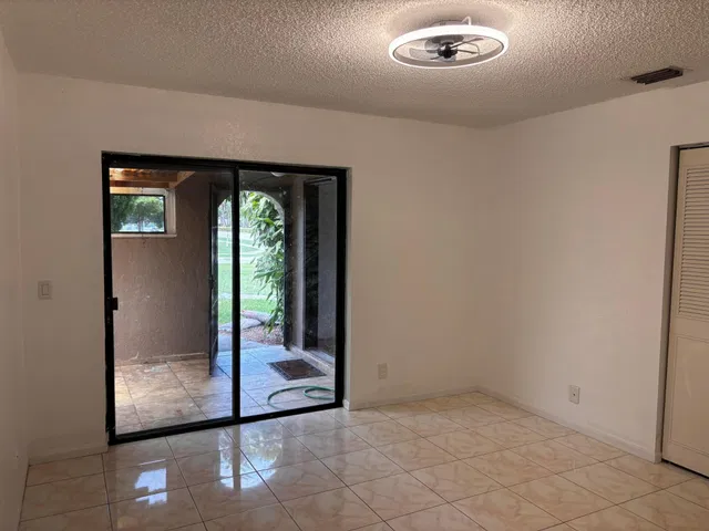  Residence photo 22