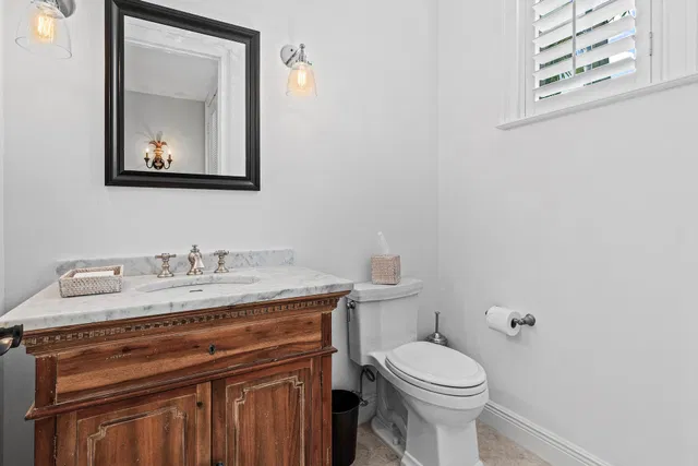 Unit 203 photo 27