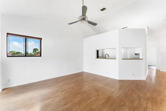  Unit 205 photo 8