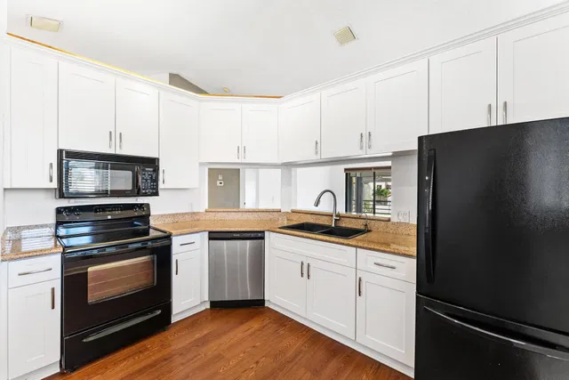  Unit 205 photo 11