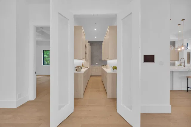 Residence photo 16