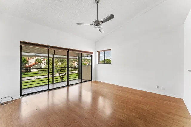  Unit 205 photo 8