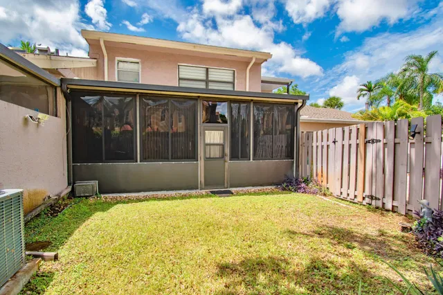  Residence photo 21