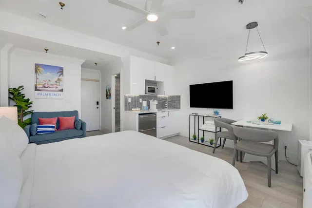 North End Palm Beach Unit 2011 photo 4