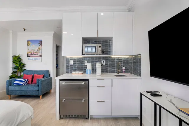 North End Palm Beach Unit 2011 photo 7