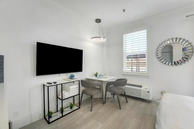 North End Palm Beach Unit 2011 photo 12