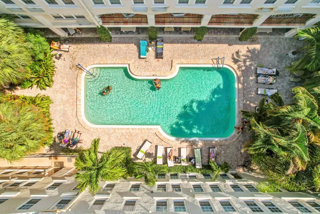 North End Palm Beach Unit 2011 photo 22