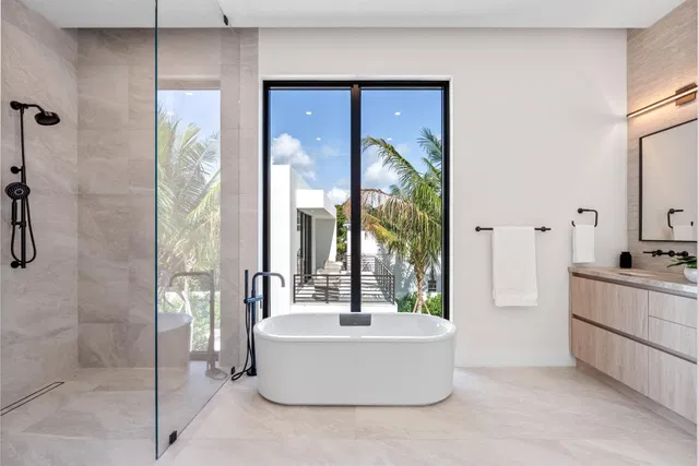 Palm Trail Delray Beach Residence photo 23