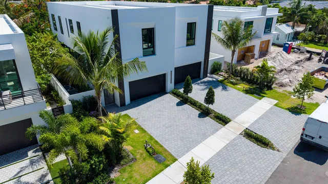 Palm Trail Delray Beach Residence photo 39