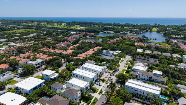 Palm Trail Delray Beach Residence photo 40