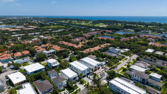 Palm Trail Delray Beach Residence photo 42