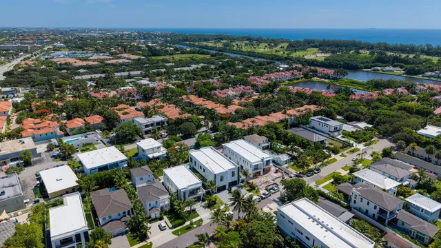 Palm Trail Delray Beach Residence photo 44