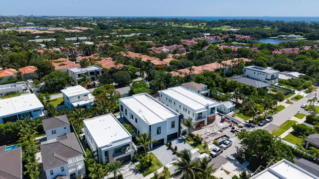 Palm Trail Delray Beach Residence photo 46