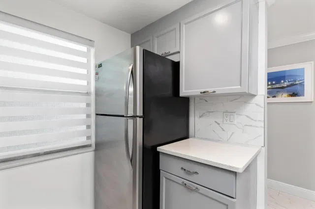  Unit 421 photo 8