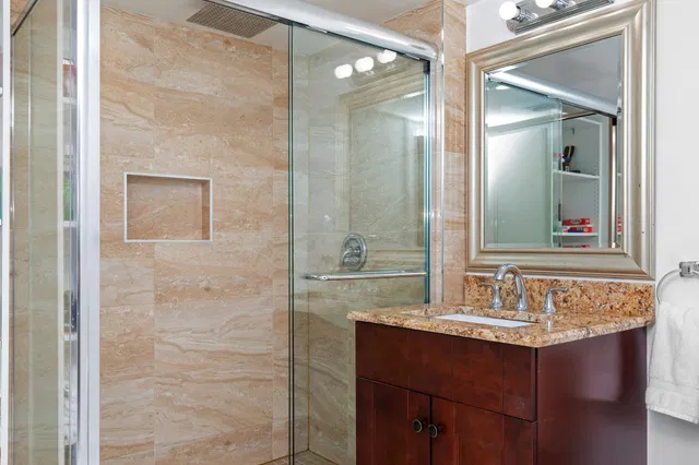  Unit 421 photo 26
