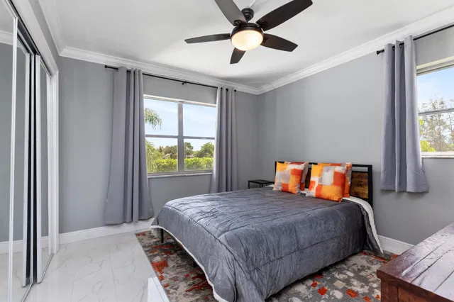  Unit 421 photo 27