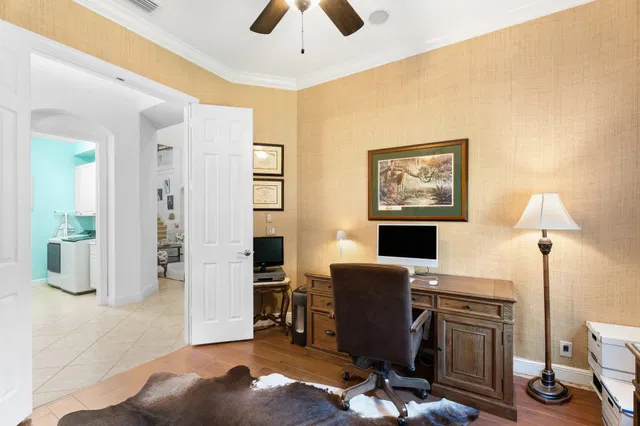  Residence photo 36
