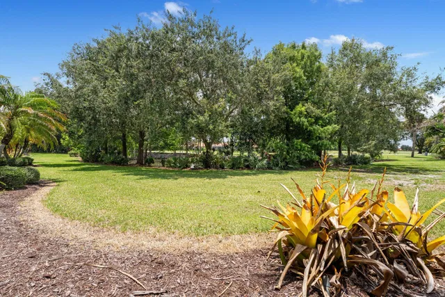  Residence photo 51