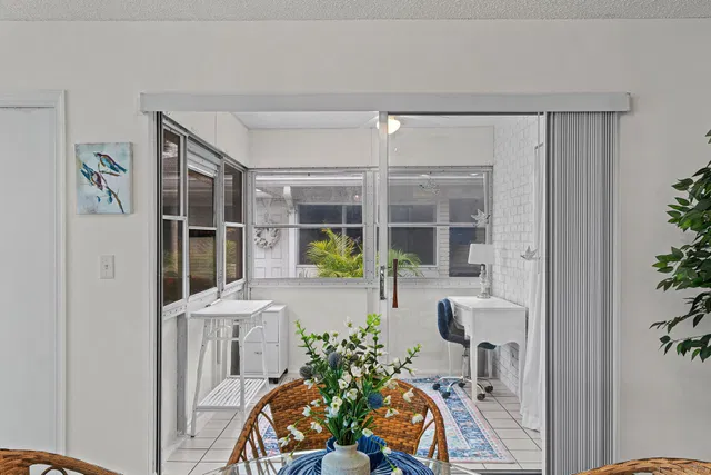 Residence photo 21