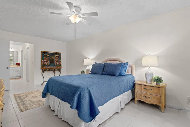 Residence photo 33