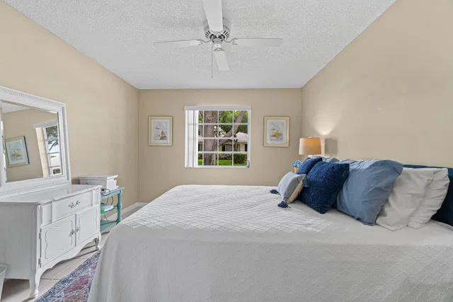 Residence photo 36