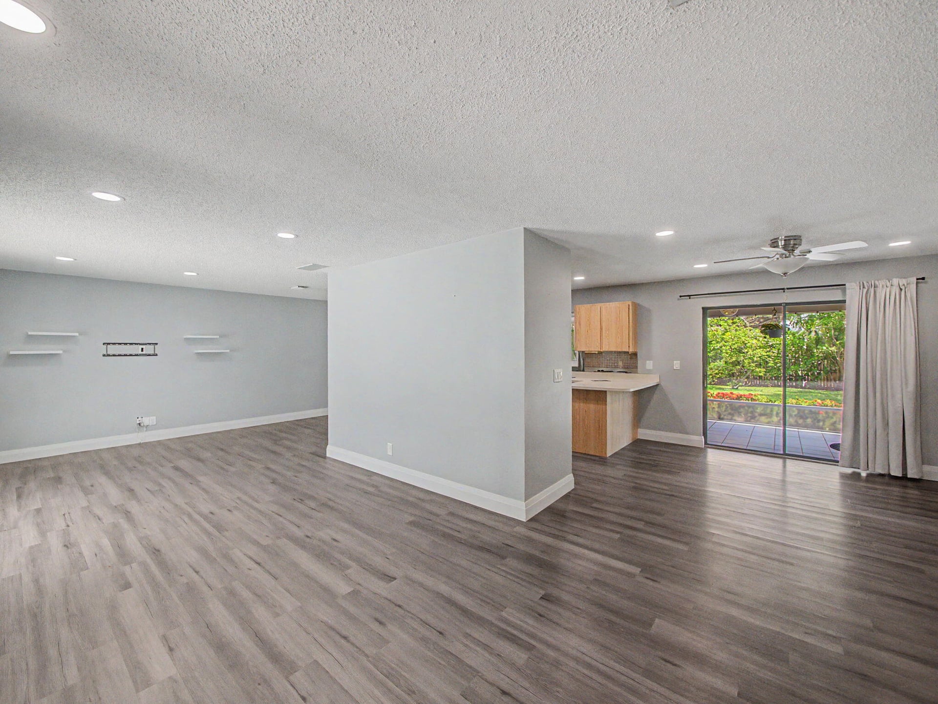  Residence photo 9