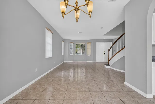  Residence photo 8