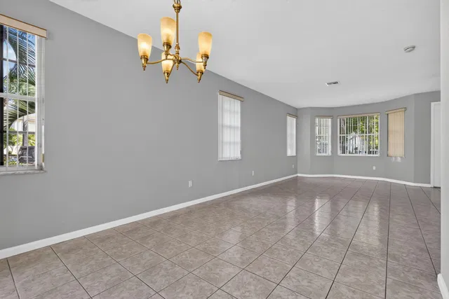  Residence photo 9