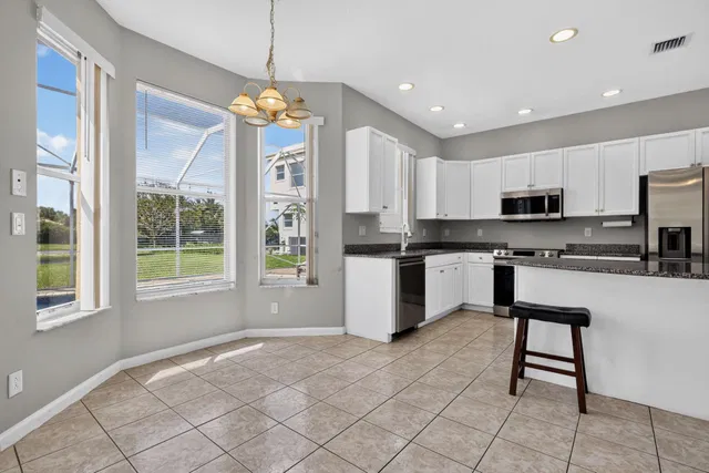  Residence photo 18