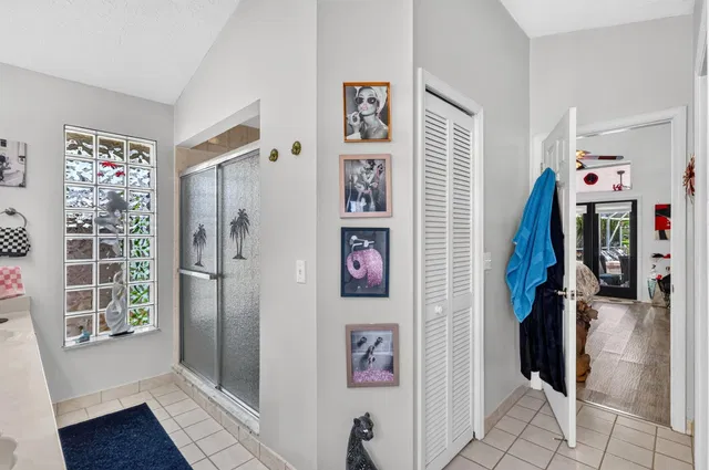  Residence photo 44